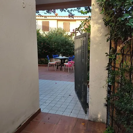 Casa Fiorita Near The بودوني